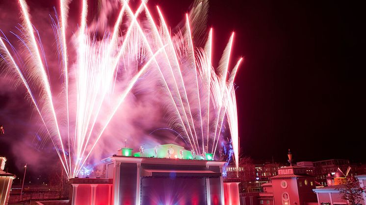 Mellandagsöppet och musikfyrverkeri på Liseberg