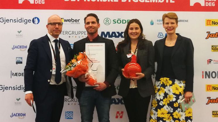 Fra venstre: Adm. dir.  Bygg Reis Deg Gunnar Glavin Nybø, daglig leder i HeatWork Reidar J. Schille, markedsansvarlig i HeatWork Kristin Markussen og direktør for Customer Operations i Innovasjon Norge Kristin Malonæs