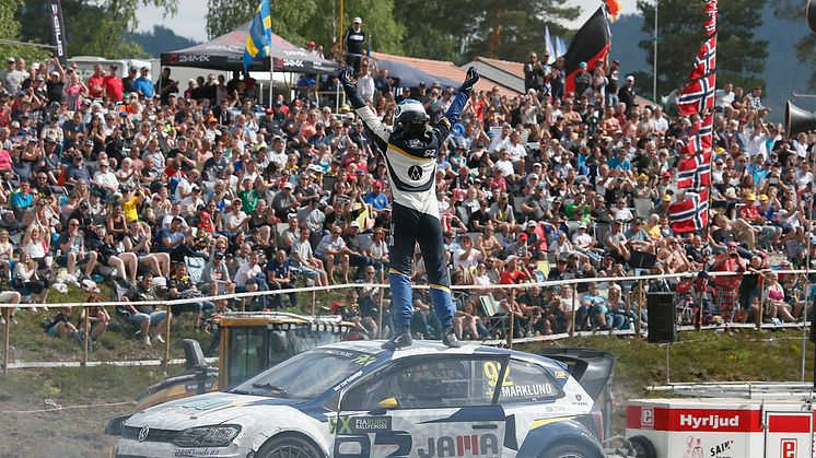 Huvudsponsorn Swecon supportade med en rejäl uppbackning av anläggningsmaskiner under tävlingsveckan. Dessutom ger Swecon arrangerade Finnskoga Motorklubb tillgång till hjullastare under hela verksamhetsåret.