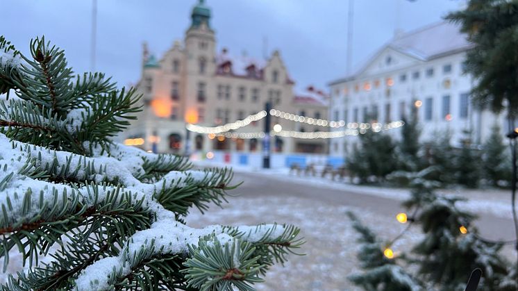 Pressinbjudan: Skridskobanan på Stortorget i Kalmar bjuder på vinteraktiviteter för hela familjen
