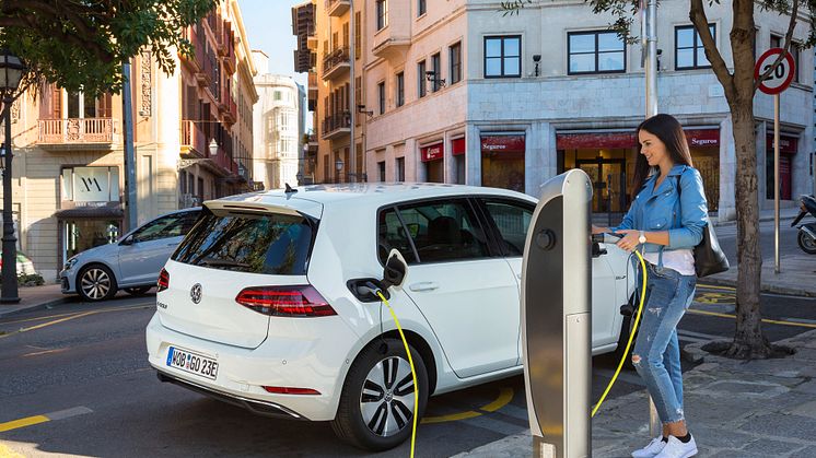 e-Golf koster fra 229.995 kr.