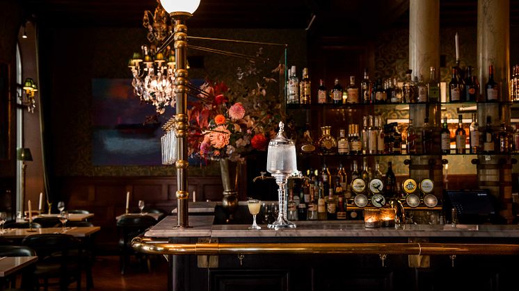 Absint i baren på Hôtel Eggers