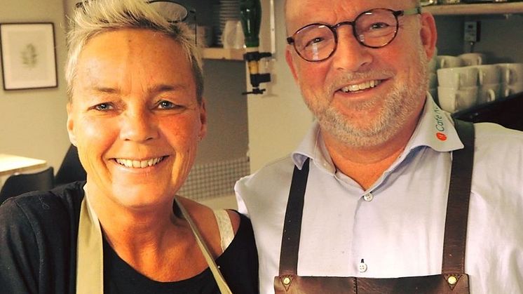 Ejerne af Café KC i Struer, Belinda og Bo Falk Knudsen, glæder sig over samarbejdet med Samhandel, som giver dem endnu mere tid til at udvikle deres forretning og servicere deres gæster.