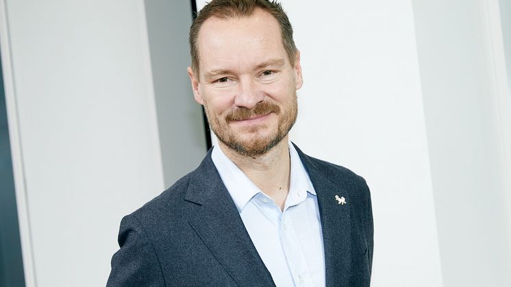PR photo - Christof  Bischoff_02_HI