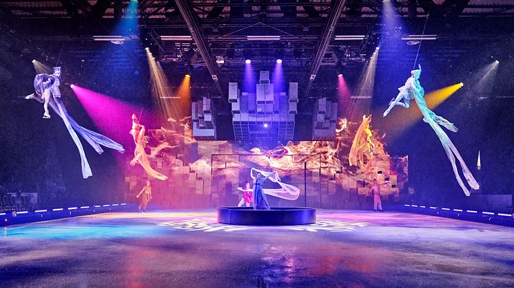 HOLIDAY ON ICE SUPERNOVA