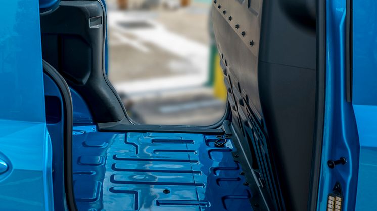 2023 FORD E-TRANSIT COURIER (8)