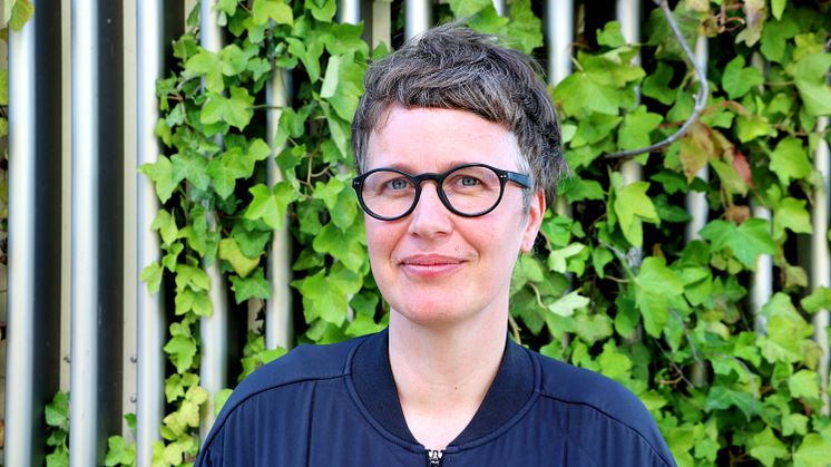 Det är en myt att automatiseringen löser alla problem - människorna tar över där datorerna fallerar, menar forskaren Linda Hilfling Ritasdatter.