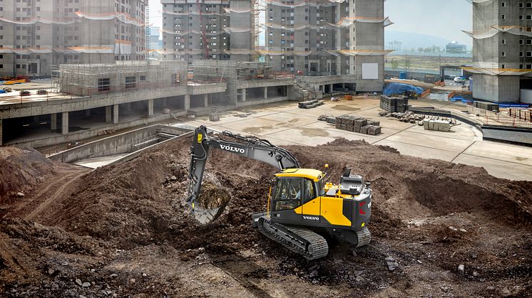 Volvo EC140E grävmaskin - på arbetsplatsen
