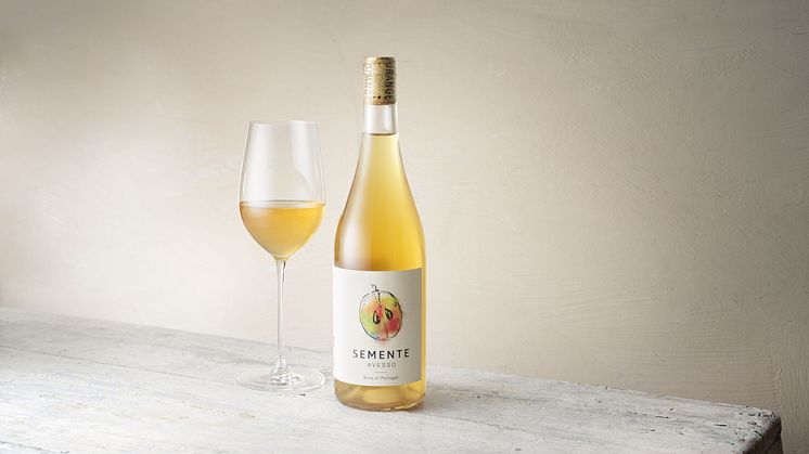 Semento Avesso Orange är aromatiskt och medelfylligt med en liten strävhet på slutet.