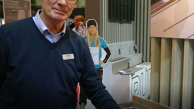 Jan Tengvall, Keya Account Manager Rostfria diskbänkar, berättar om våra rostfria diskbänkar på Stora Villamässan.