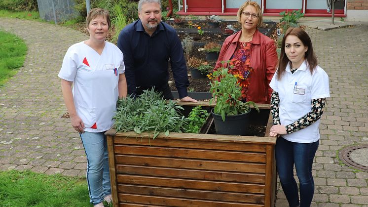 Die Gründer*innen der Garten-AG der Hephata-Klinik: Cordula Gonder, Manfred Diegler, Dr. Alessandra Carella und Elena Schwabauer (von links). 