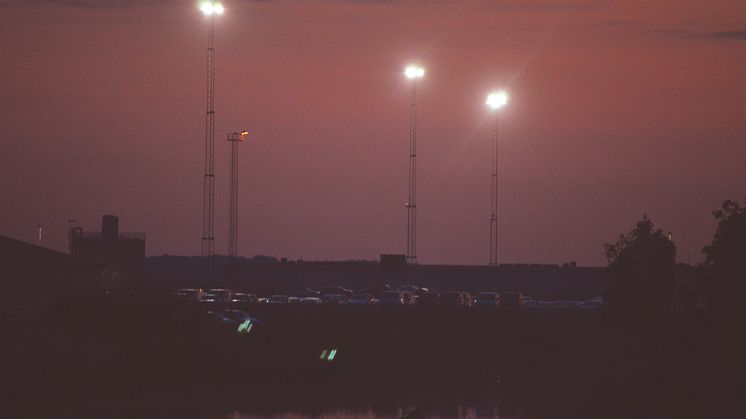 Halmstad Hamn miljösatsar med LED mastbelysning på biluppställningsyta