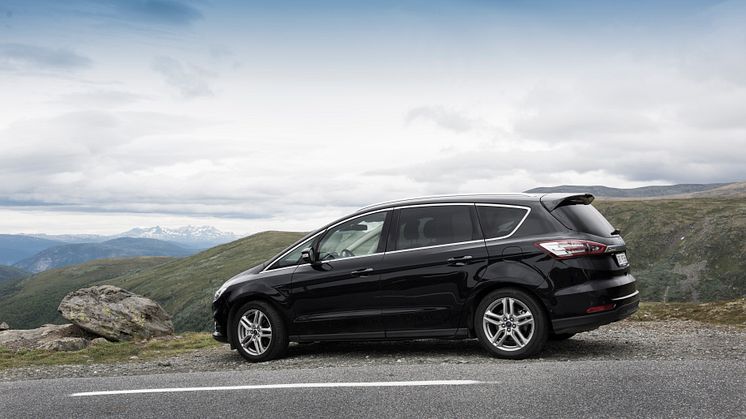 Endelig er nye S-MAX på plass i Norge - nå også med AWD