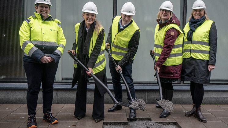Från vänster Cecilia Hedqvist, Gasnätet Stockholm, Sofia Rundström, Centrumchef på Westfield Mall of Scandinavia, Pehr Granfalk (M), Ordförande kommunstyrelsen Solna stad, Mette Kahlin McVeigh, Tankesmedjan Fores, Renée Josefsson, Stockholm Gas. 
