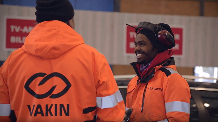 Michael Tadesse började som praktikant och arbetar nu på Vakins återvinningscentraler.