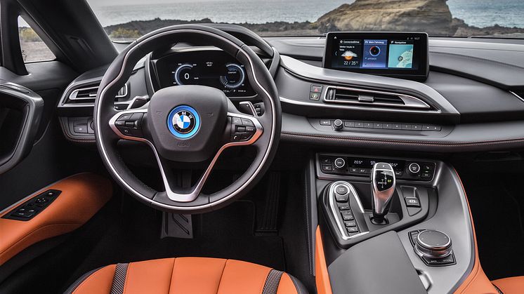 NYA BMW i8 ROADSTER 