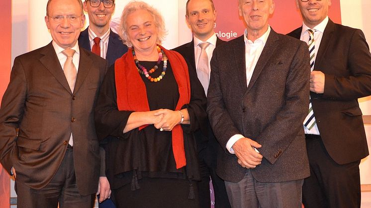 (v.li.): Florian Gerster, Prof. Dr. Lars Castellucci, Elisabeth Gransche, Michael Baumann, Prof. Dr. Michael Nagy, Sascha Kaiser. Es fehlt: Prof. Dr. Uwe Hochmuth. Foto: Franz Motzko