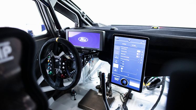 Ford Pro Electric SuperVan 2022 (16)