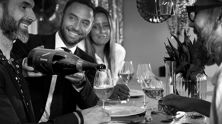Ma╠èns Cava Magnum.417