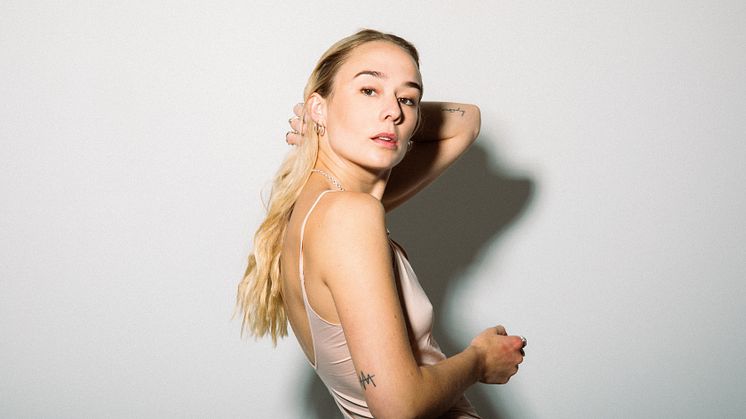 Alba August