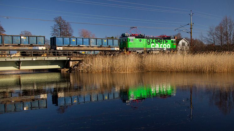 Återhämtning med ökade volymer i slutet av kvartalet