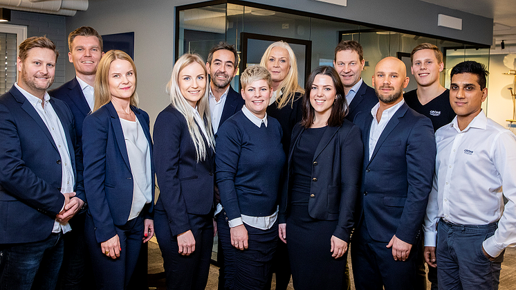 GROHE Norge har blitt sertifisert som et Great Place to Work. Her ses GROHE-ansatte i forbindelse med et salgsmøte før pandemien startet i fjor.