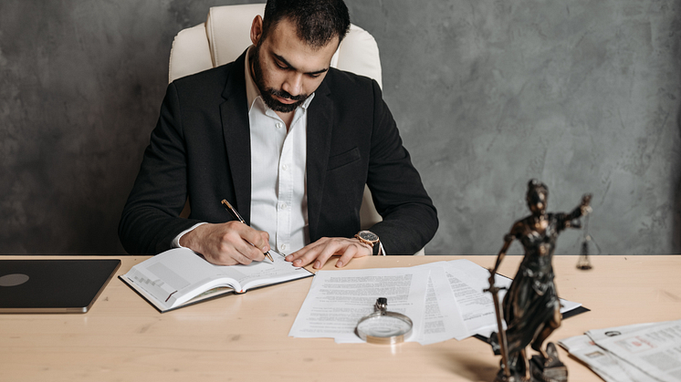 Kennst du deinen Arbeitsvertrag? Das solltest du wissen!