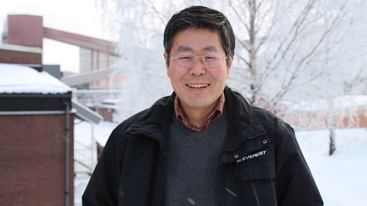 Chuan Wang är ny docent och adjungerad professor vid Åbo Akademi