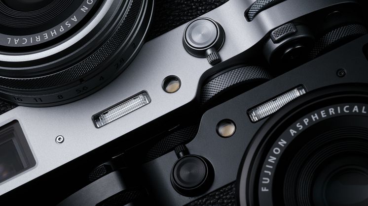 X100VI_black back_38