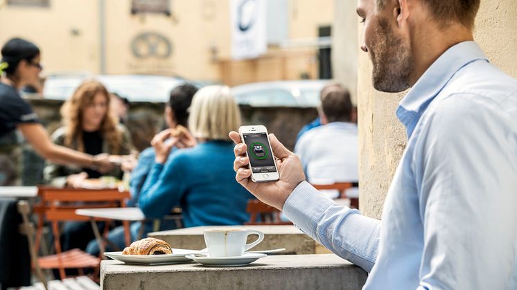 Styr din robotgräsklippare från mobilen