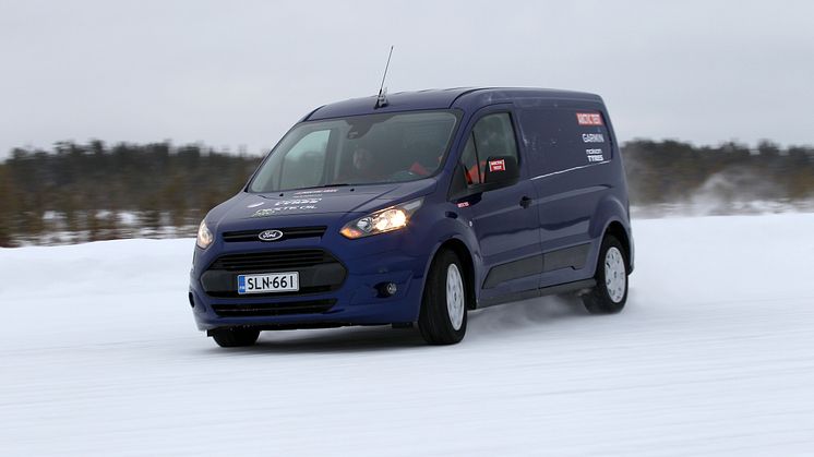 Nya Ford Transit och Transit Connect tar hem dubbel seger i Arctic Van Test – de besegrar is, snö och konkurrenter