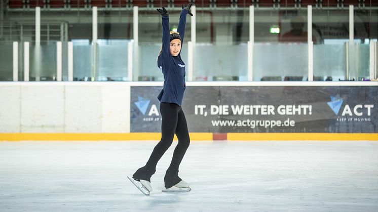 HOLIDAY ON ICE ACADEMY Sommercamp Hamburg Carolina Raabe