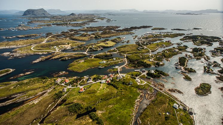 Thousands of islands, islets and skerries are scattered along Norway's Western coast. Photo: Kieran Kolle