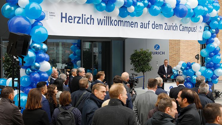 Dr. Carsten Schildknecht spricht auf der feierlichen Einweihung des Zurich Campus