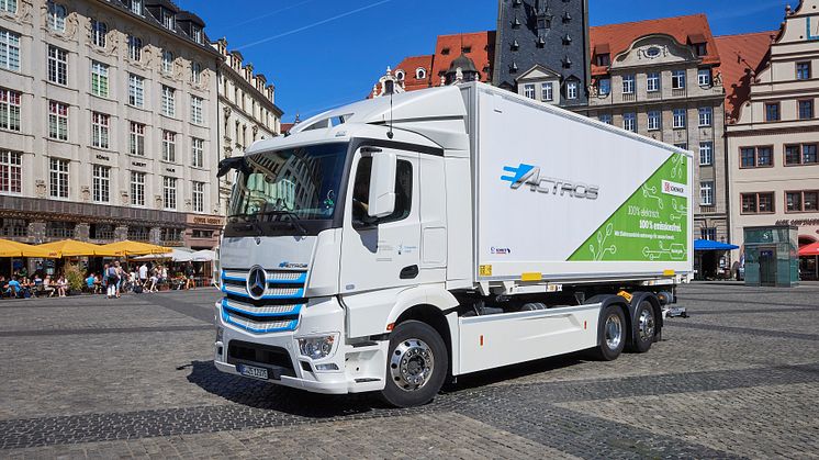 Eldrivna Mercedes-Benz eActros.