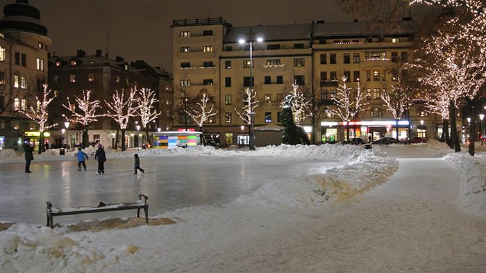 ​​Premiär för konstfrusen skridskobana på Järntorget 