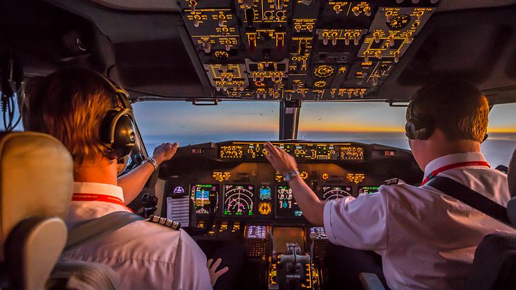 737-800 Flight Deck