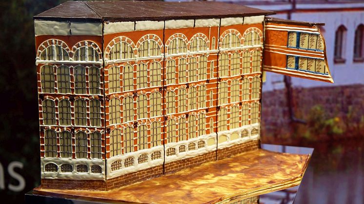 Goethe Chocolaterie - Schaustück der Buntgarnwerke Leipzig aus 100 Prozent Schokolade 