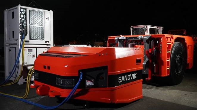 Sandvik LH518B.jpg