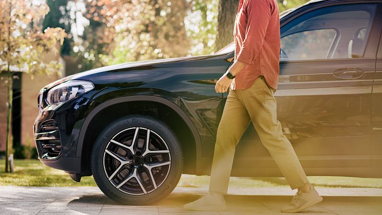 Continental_UltraContact_Car_3.jpg