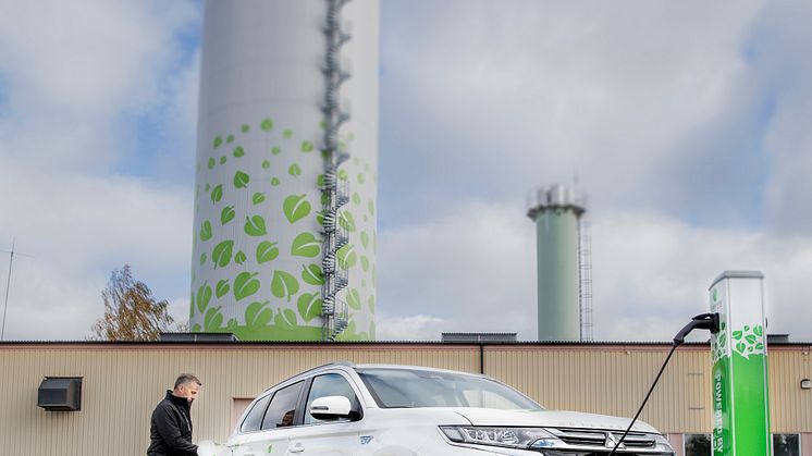 Linde energi köper in och leasar endast elbilar, laddhybrider eller biogasbilar som tjänstebilar eller förmånsbilar.