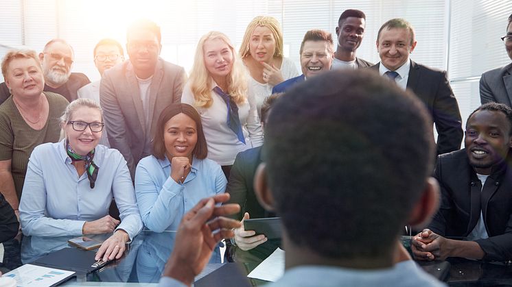 Kristofer Sandberg er Content og PR-manager i Simployer &frankly og blogger om strategisk arbeid med inkludering og mangfold. FOTO: Dreamstime