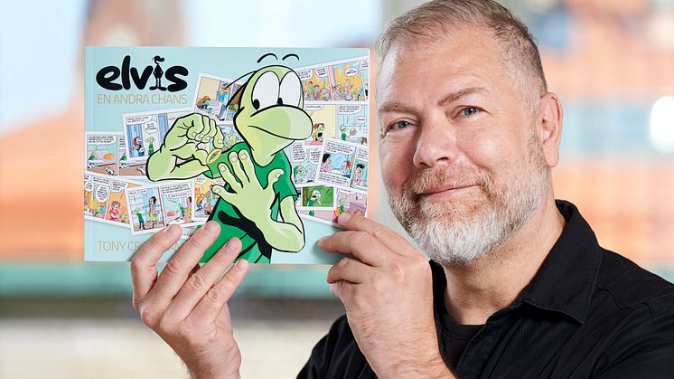 Tony Cronstam med nya boken Elvis en andra chans