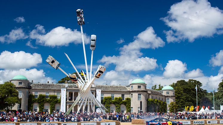 The 2022 Central Feature in front of Goodwood House. Ph. by Drew Gibson.