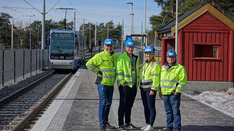 Fra venstre: Arne Aasheim (Teknisk byggeleder), Eirik Frøysa (Kontrollingeniør), Kamilla Malt Marøy (Byggeleder), Svein Nilsen (Kontrollingeniør), er alle ansatt i Sporveien.