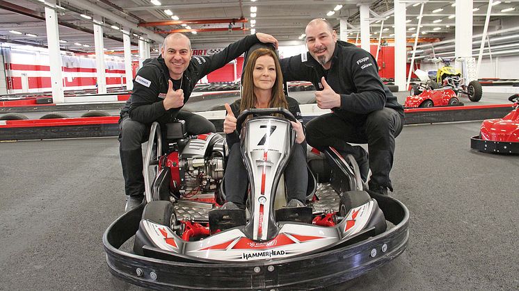 De motorintresserade bröderna Vladimir och Gino Pasero har tillsammans med Jenny Larsson startat Sveriges största gokartbana inomhus.