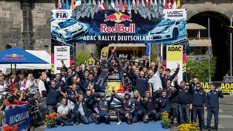 Hyundai till historisk dubbelseger i VM-rallyt i Tyskland
