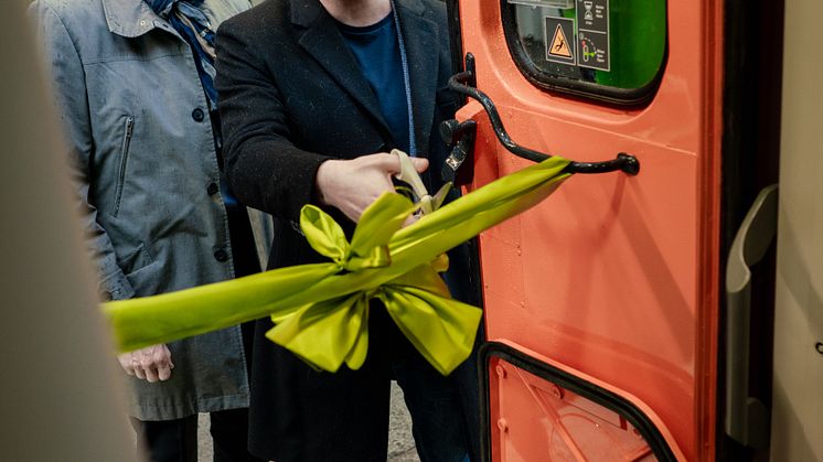 FlixTrain/FlixBus VD Peter Ahlgren inviger FlixTrain tillsammans med Hector Rails VD Claes Scheibe