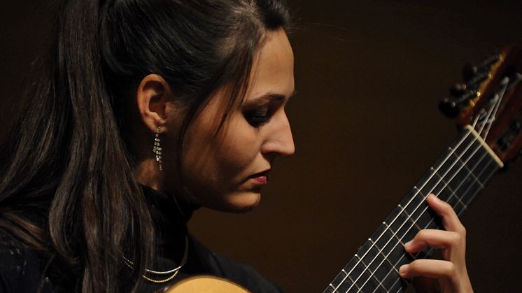 Publiken kan se fram emot musik från några av Anabel Montesinos egna favoriter: Rodrigo, Sor, Llobet, Granados och Tarrega.