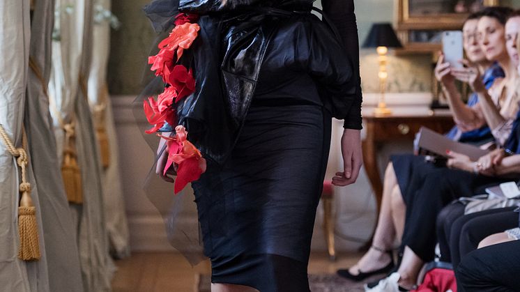 Clothing in [Intimate] Mourning – Fo Phan